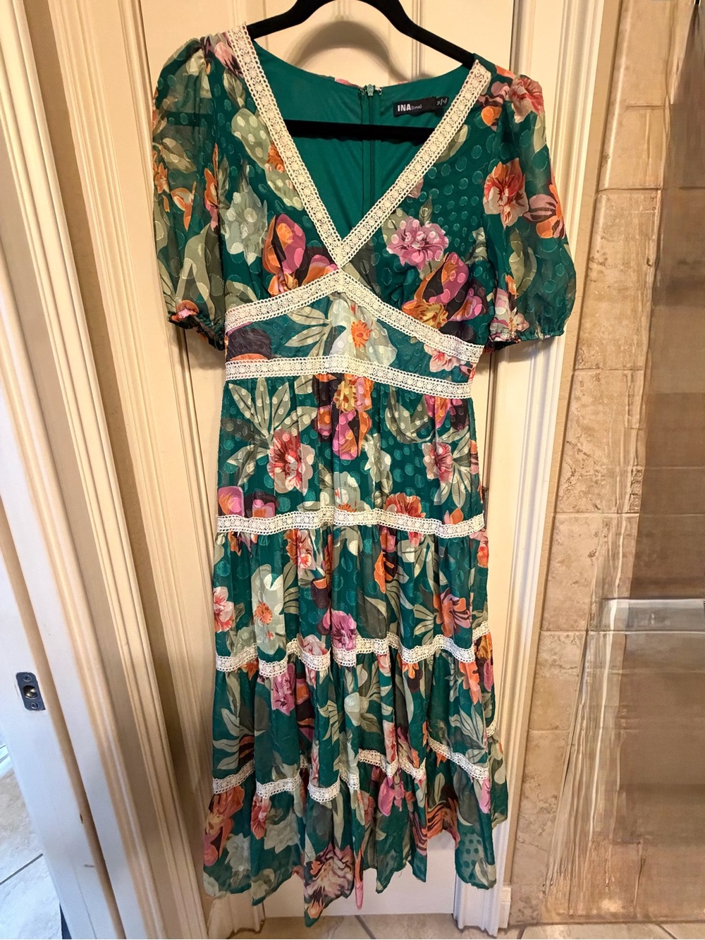 Ina Green Floral Tiered Midi Dress with Lace Trim